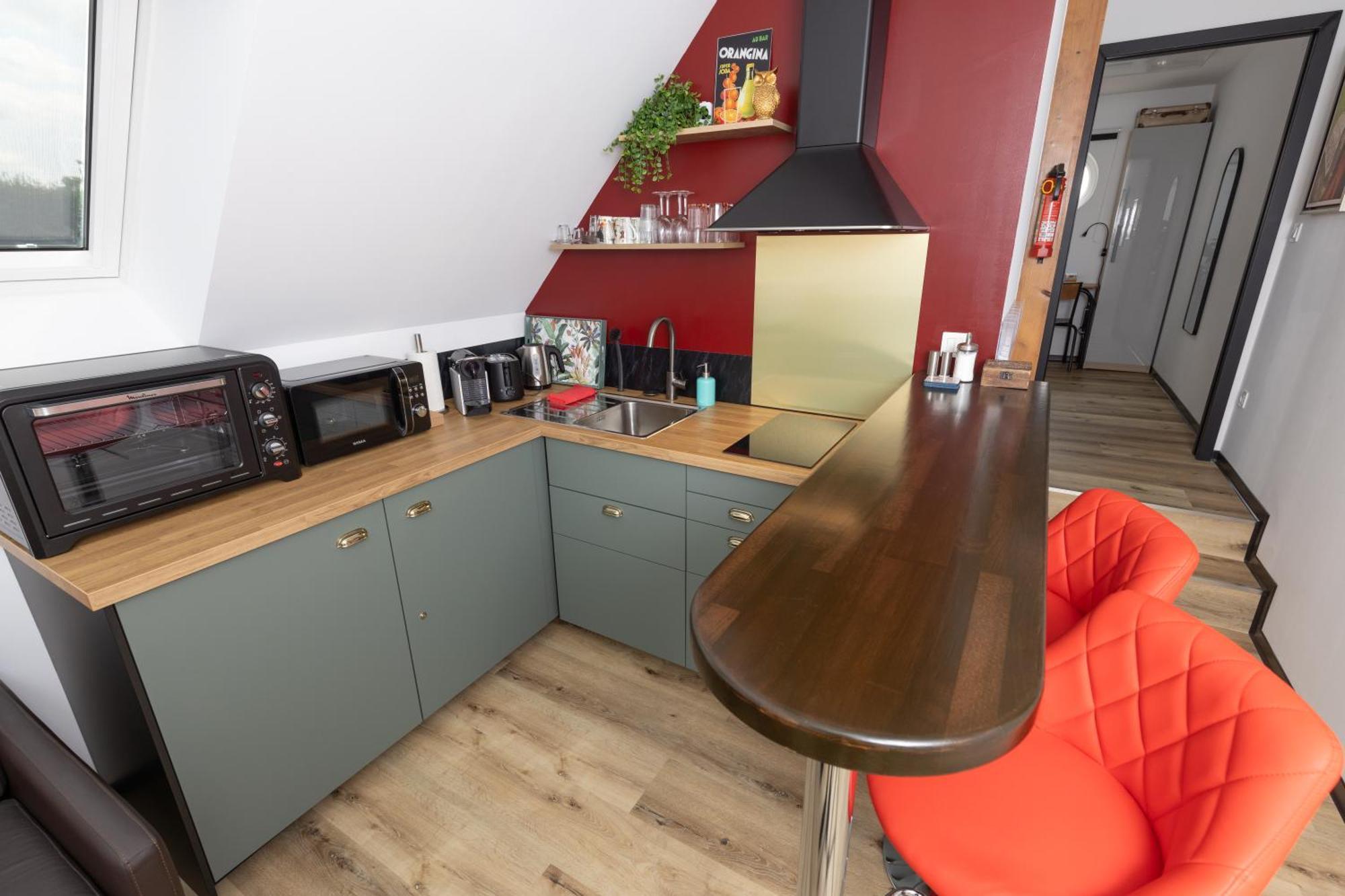New, Quiet Close To Basel Apartment