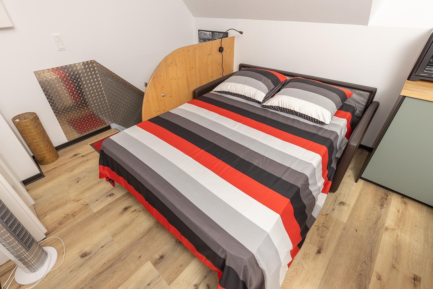 New, Quiet Close To Basel Apartment